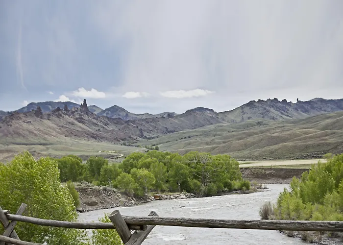 Resort Yellowstone Valley 3*