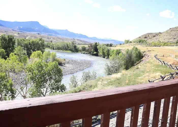 Yellowstone Valley