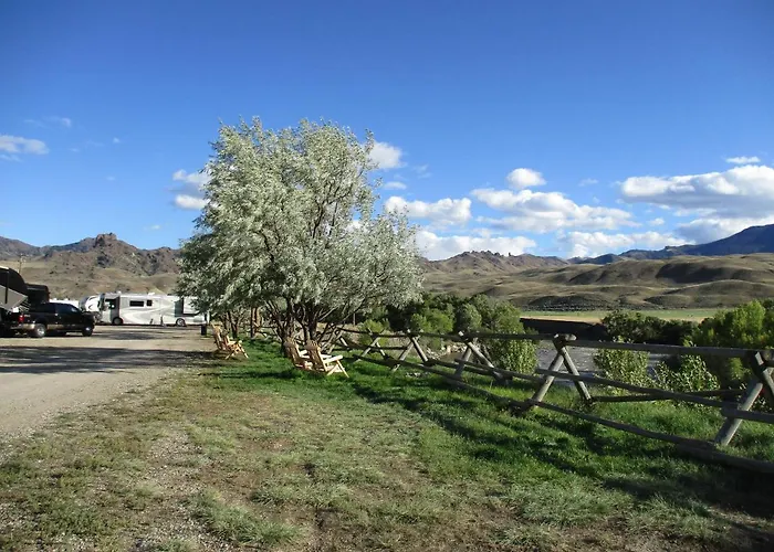 Yellowstone Valley Resort Wapiti